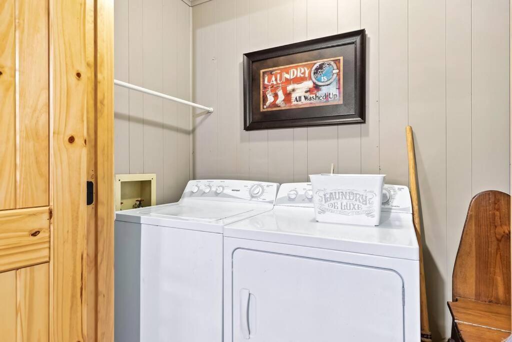 Beautiful Chalet With Fireplace And Large Game Room Gatlinburg Exterior foto