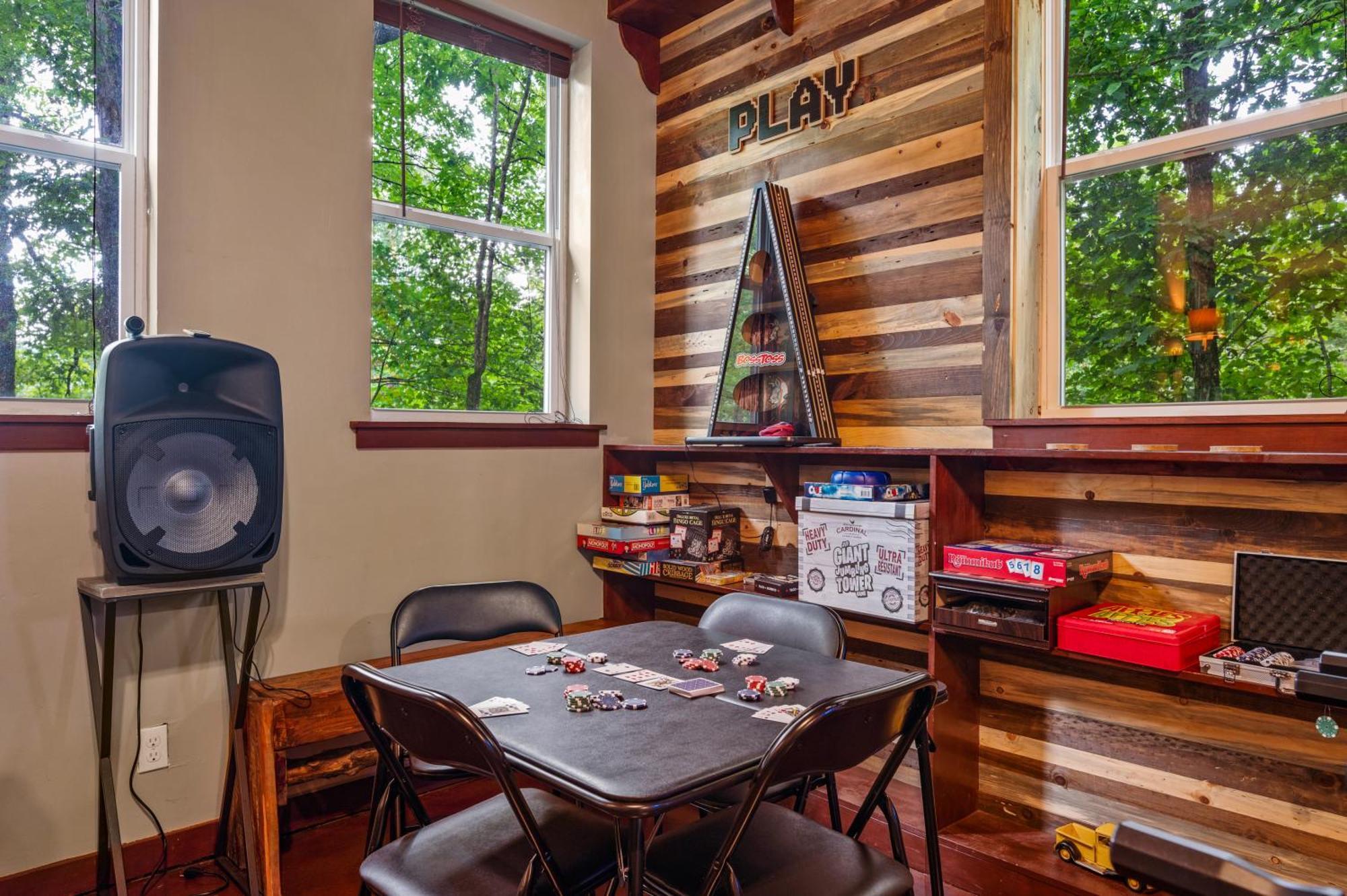 Beautiful Chalet With Fireplace And Large Game Room Gatlinburg Exterior foto