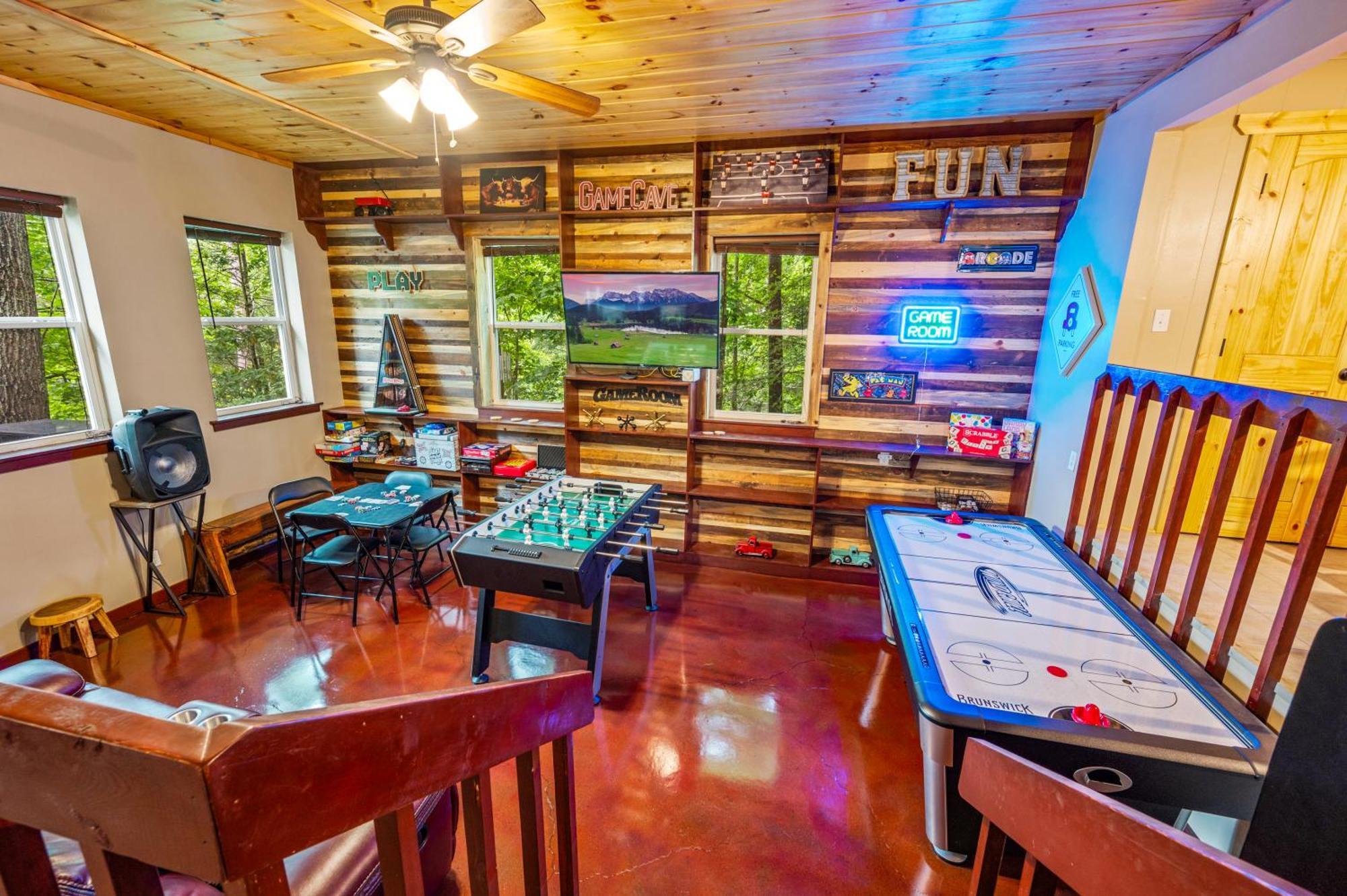Beautiful Chalet With Fireplace And Large Game Room Gatlinburg Exterior foto