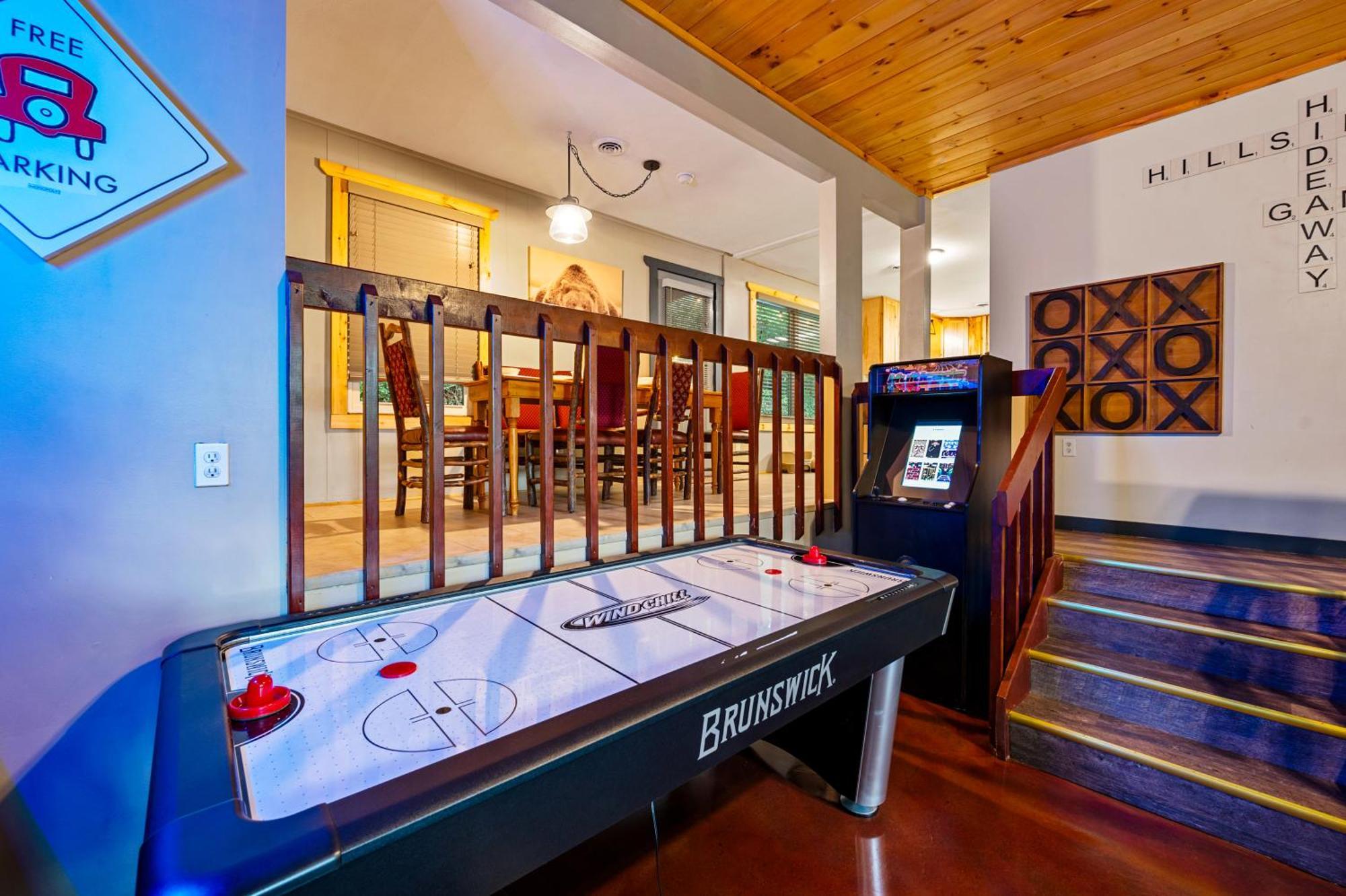 Beautiful Chalet With Fireplace And Large Game Room Gatlinburg Exterior foto