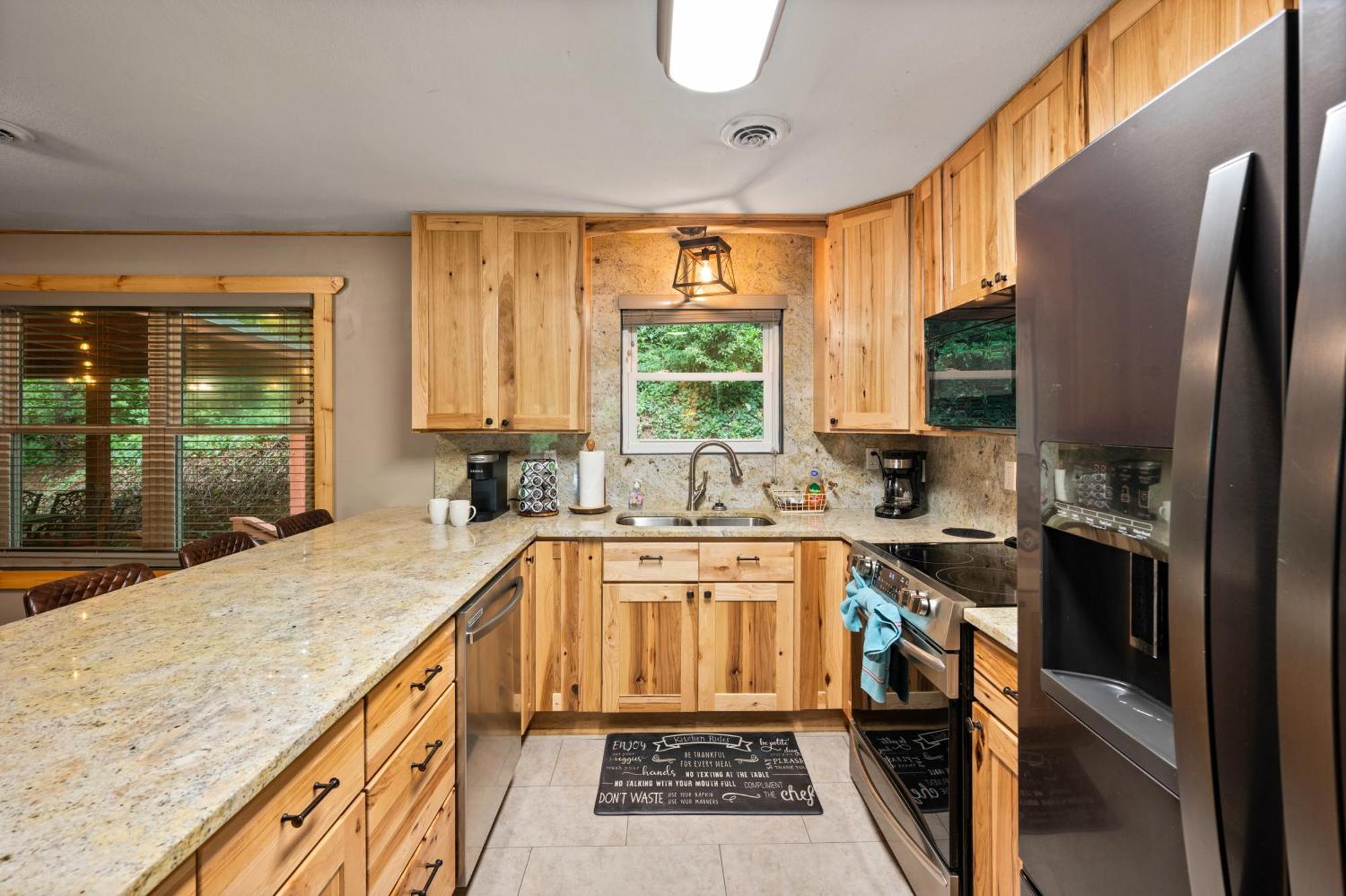 Beautiful Chalet With Fireplace And Large Game Room Gatlinburg Exterior foto