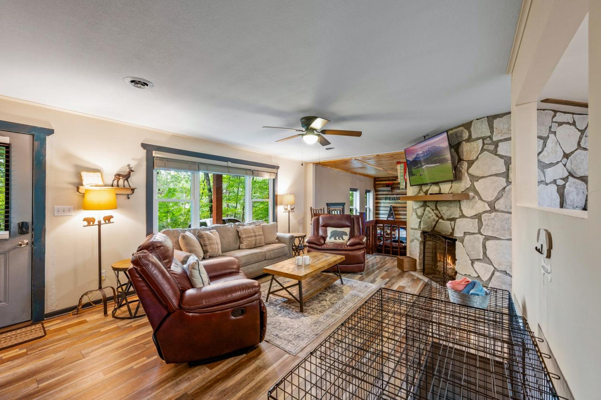 Beautiful Chalet With Fireplace And Large Game Room Gatlinburg Exterior foto